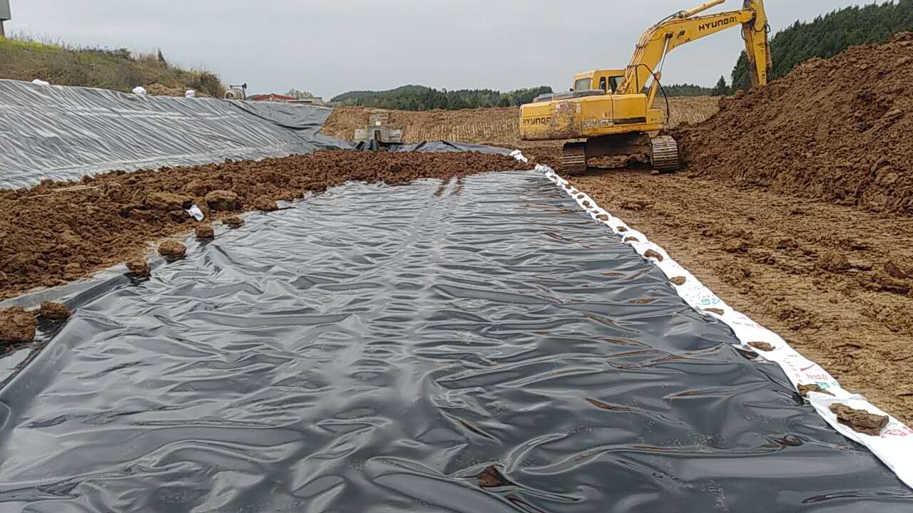 水工建筑物專用土工膜具有哪些良好的特性？