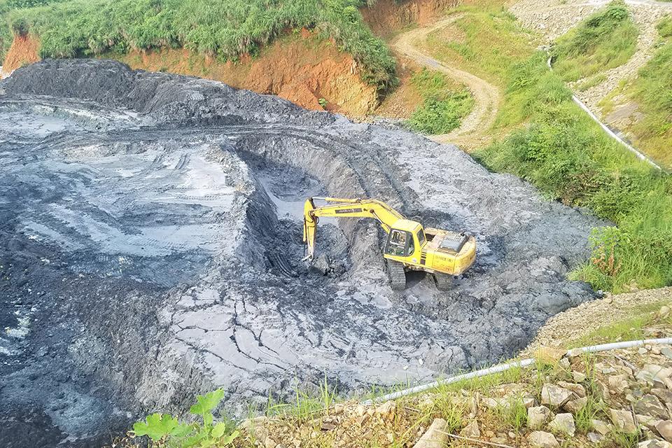 土工膜防滲渣場存在以下特點