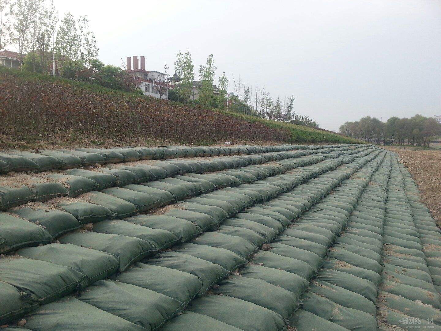 降雨量對生態(tài)袋護(hù)坡治理期產(chǎn)生的影響